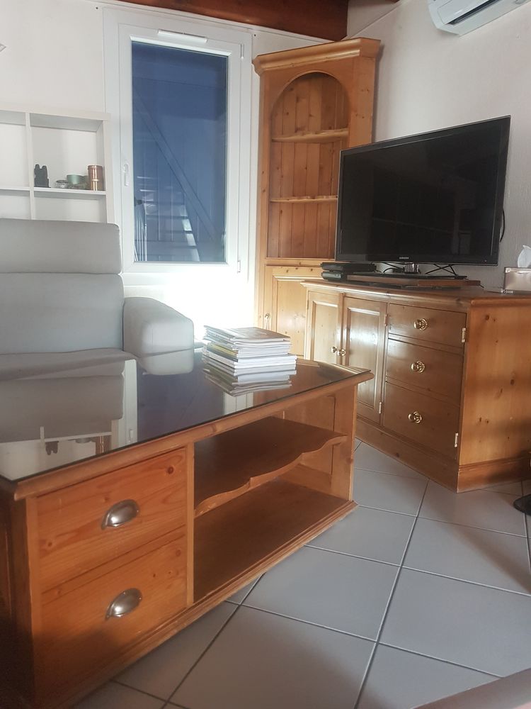 Meubles . . 250 Fabr�gues (34)