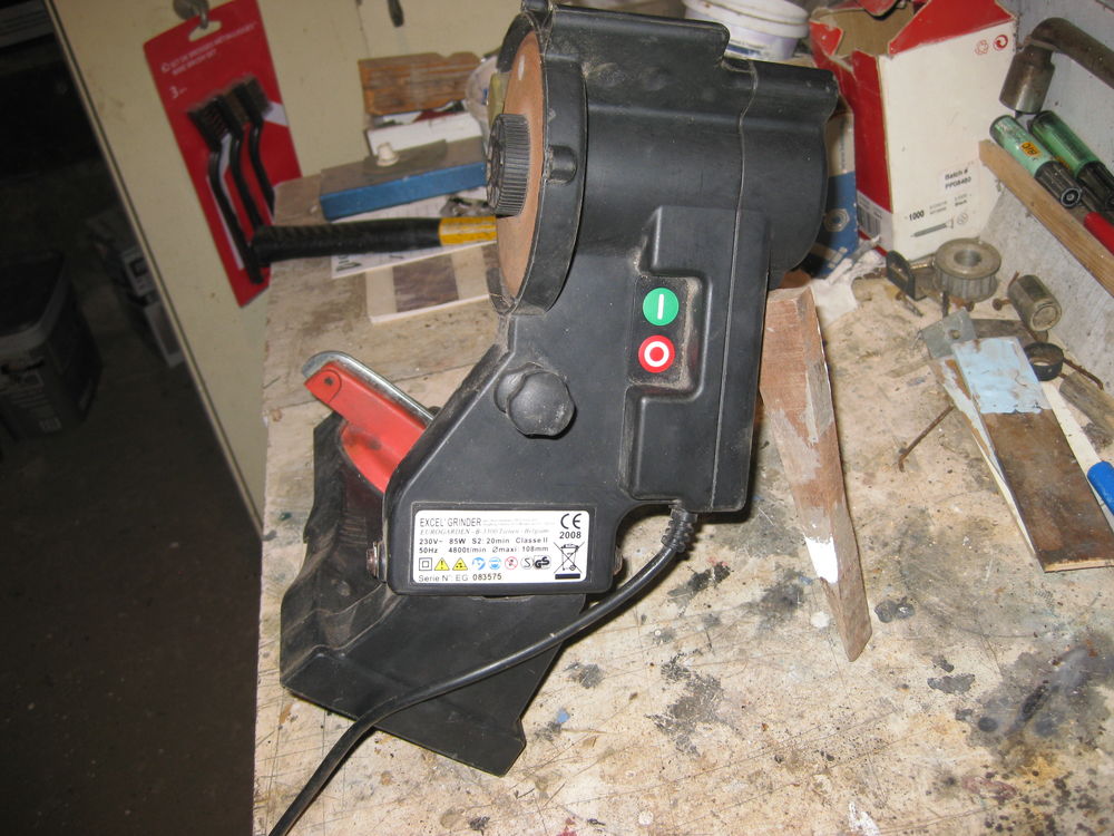 Meule pour chaine de tron�onneuse 25 Arthun (42)