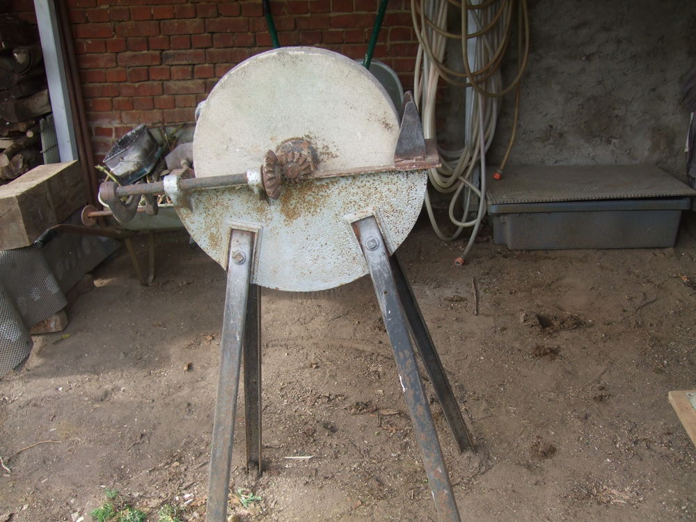 meule � eau 25 Abbeville-Saint-Lucien (60)