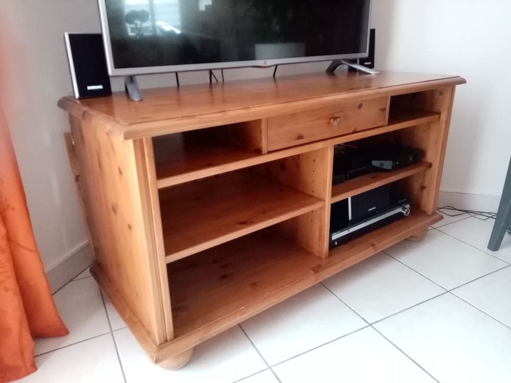 meule tv  1.10 x .0.50  h 0.60 25 Chevry-Cossigny (77)