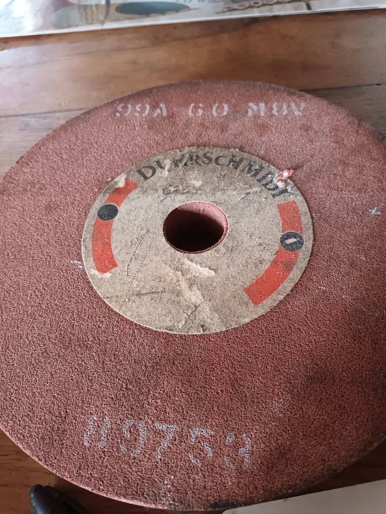  2 meules Pierre DURRSCHMIDT 30 Moutiers (28)