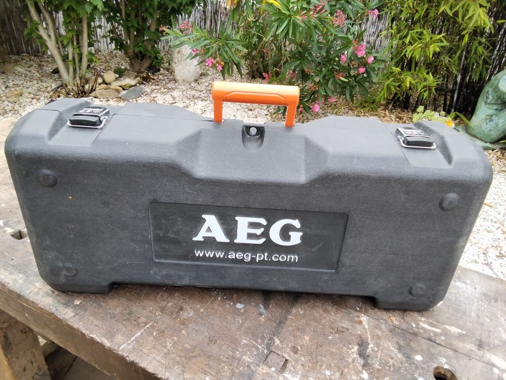 Meuleuse d'angle AEG 2200w +un disque diamant 230mm neuf 78 Tours (37)