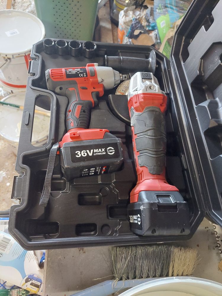 meuleuse et cl�s choque a batterie 300 Fours (58)