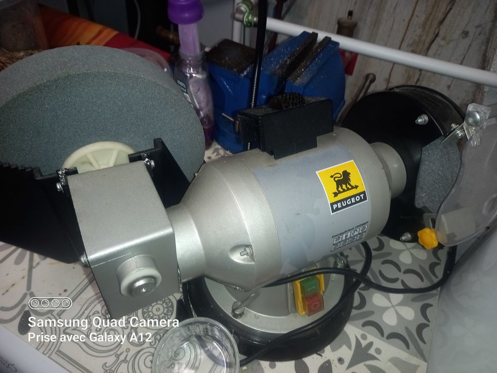 Meuleuse �lectrique PEUGEOT 100 Brignogan-Plage (29)