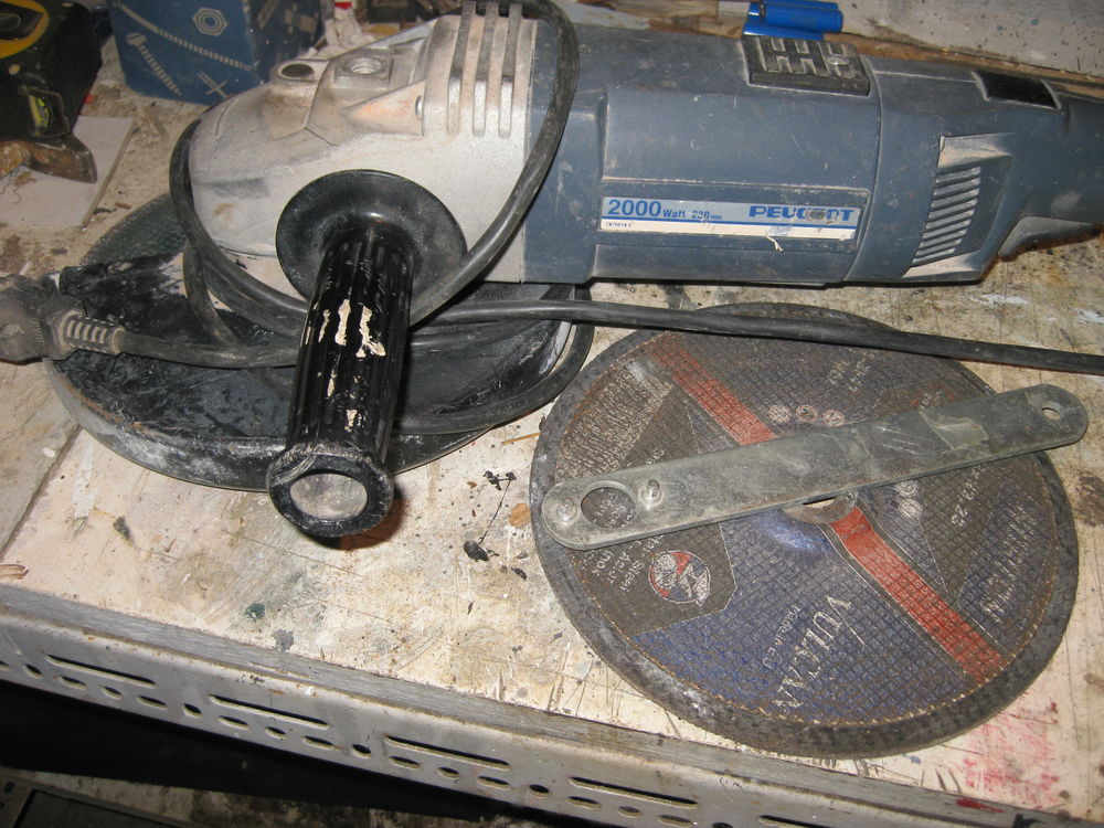 Meuleuse 230 70 Arthun (42)