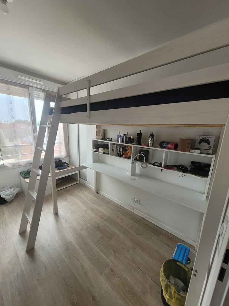 Lit mezzanine 90�190 avec bureau int�gr� en bois blanc 250 Athis-Mons (91)