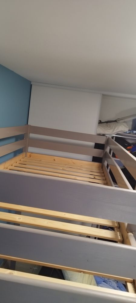 lit mezzanine 140 avec matelas bon �tat 150 �
client s�rieux 150 G�nissieux (26)