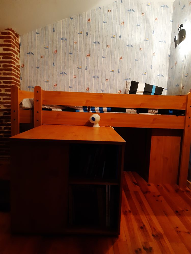 Lit mezzanine 1 place avec bureau ,�tag�re et placard 150 Port-Sainte-Marie (47)