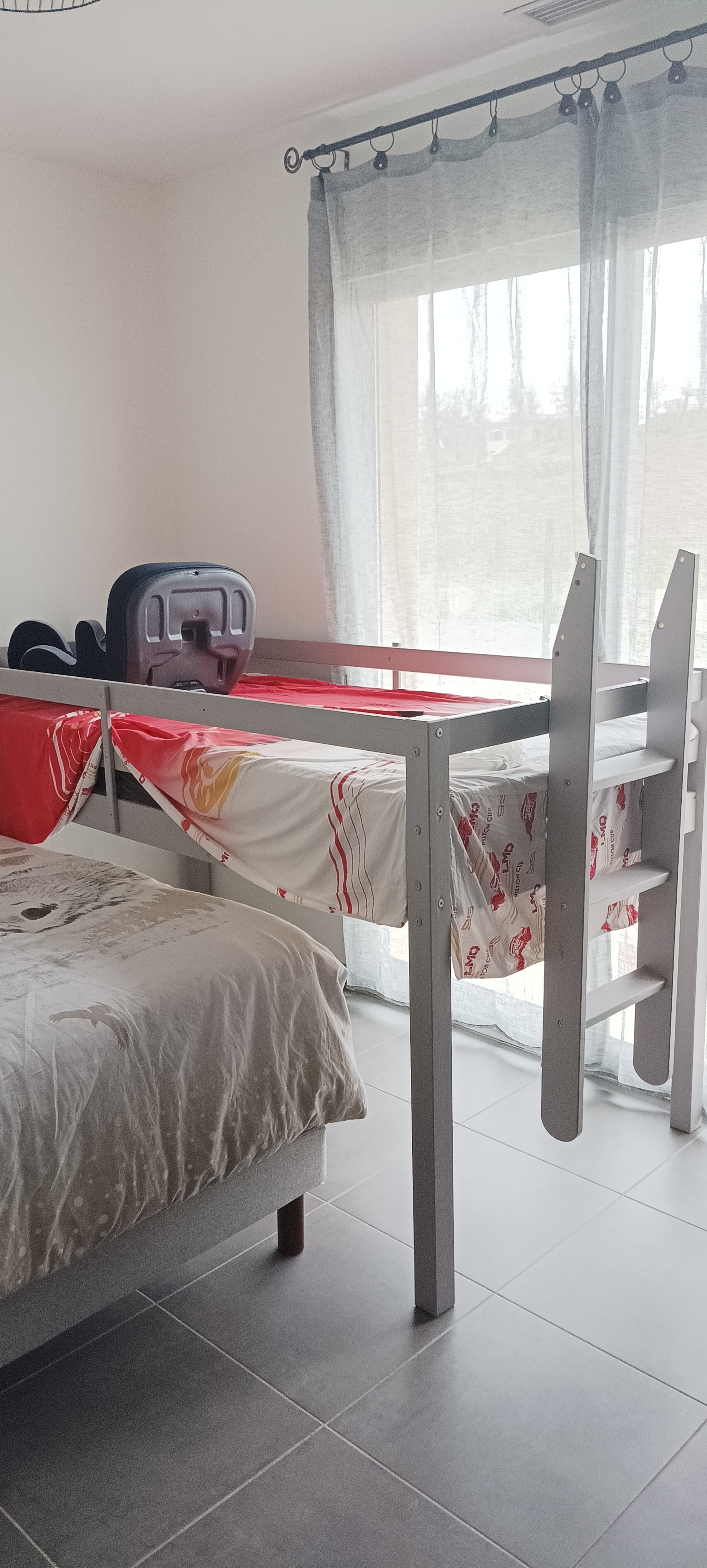 lit mezzanine 80 Saint-Germain-des-Pr�s (81)