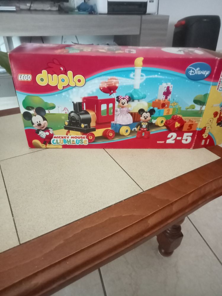 Mickey  duplo 10 Vendeuvre-du-Poitou (86)