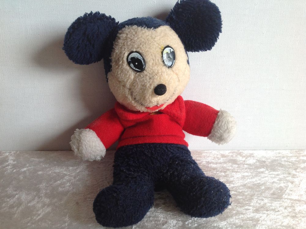 MICKEY VINTAGE EN PELUCHE Envoi Possible
8 Tr�gunc (29)