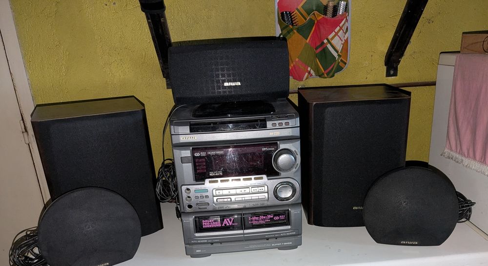 Micro chaine AIWA 5 hp 30 Le Pont-de-Claix (38)