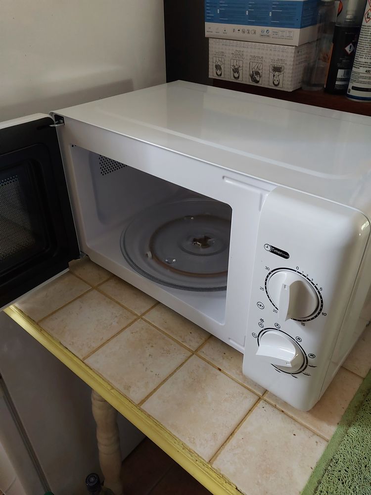 micro-onde proline neuf sous garantie 45 Saint-Sorlin-en-Valloire (26)