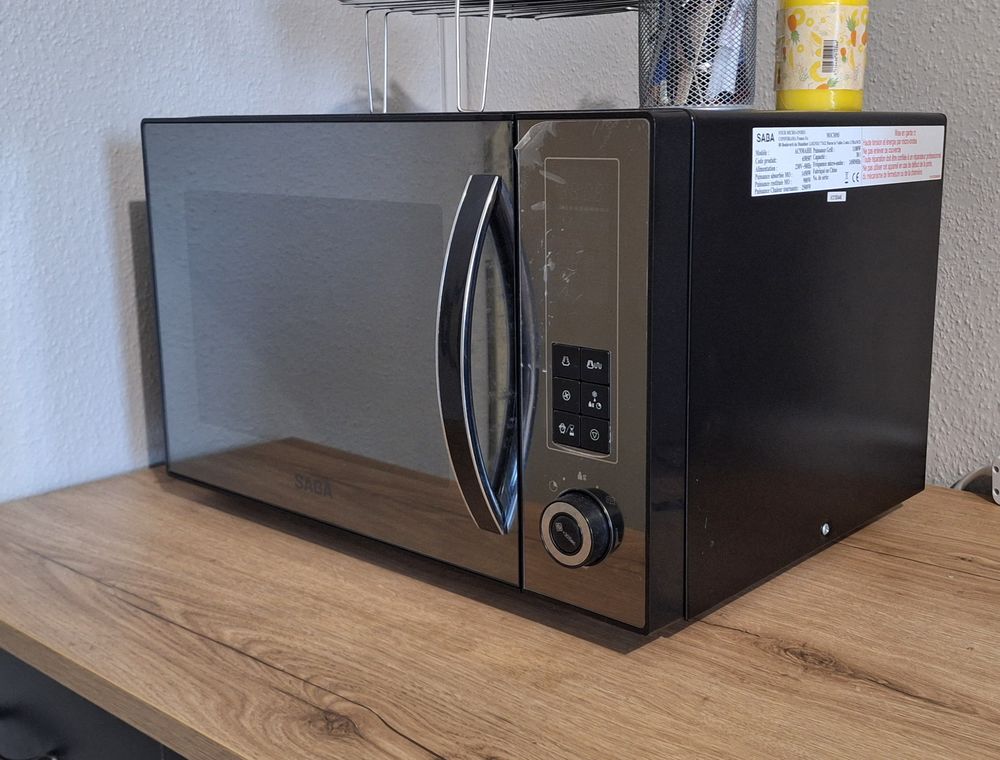 Micro onde. 150 Castres (81)