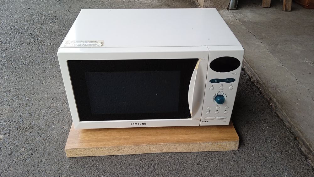 Micro Onde 30 Vals-pr�s-le-Puy (43)