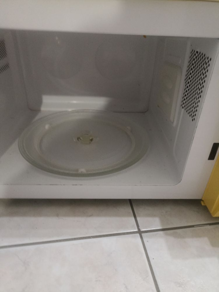 Micro-ondes daewoo 40 Roanne (42)