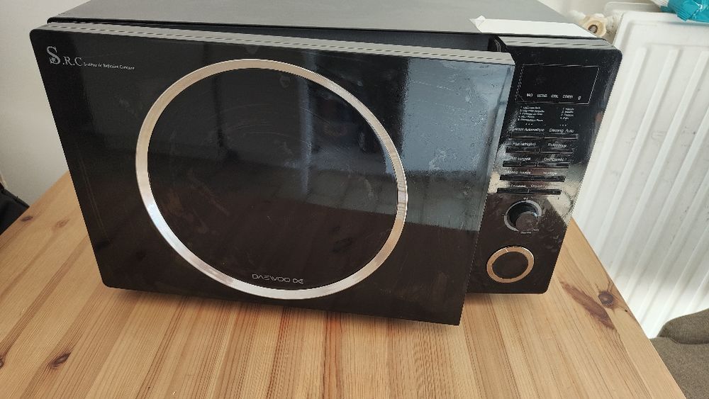 Micro-ondes marque Daewoo 35 Tourcoing (59)