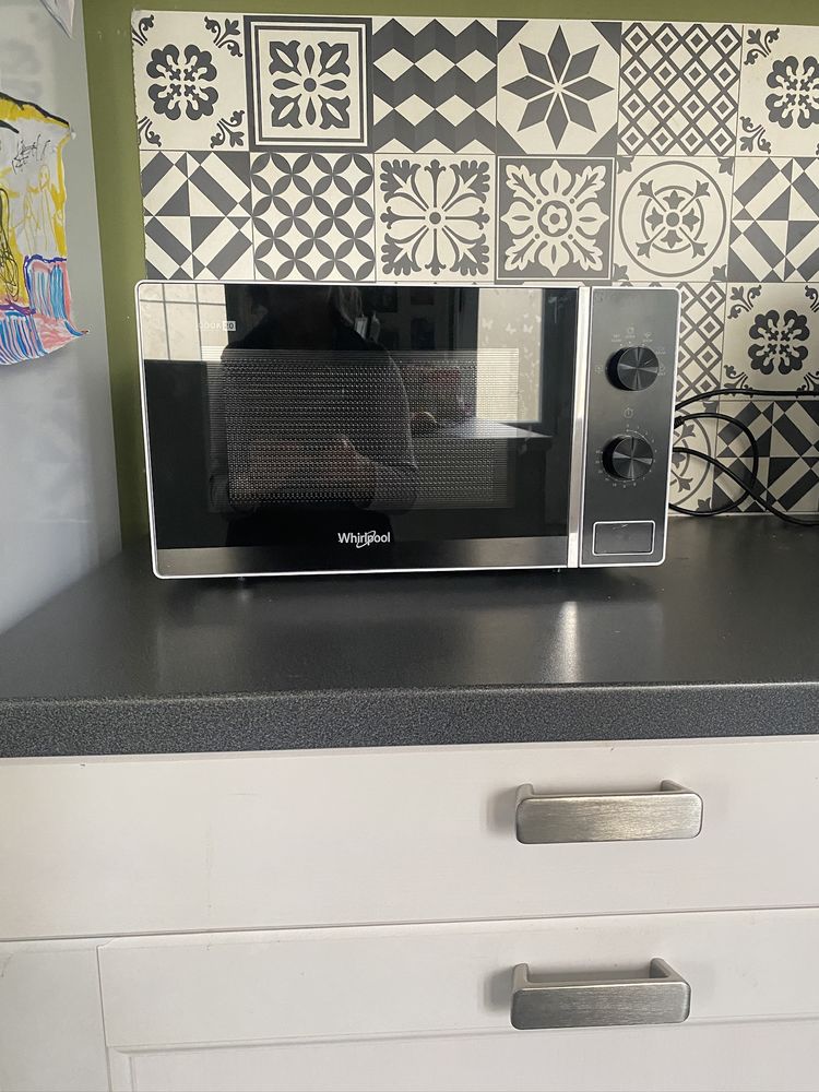 micro ondes neuf whirpool , 70 Pouques-Lormes (58)