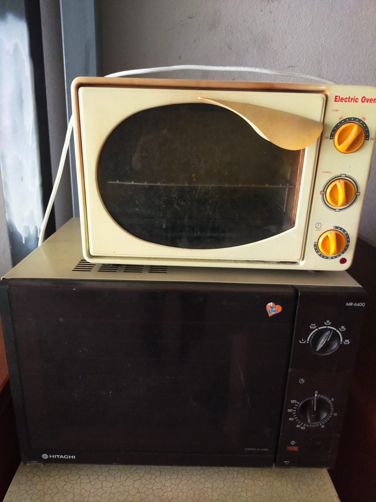 3 micro-ondes d'occasion mais fonctionne tr�s bien 40 Colombes (92)