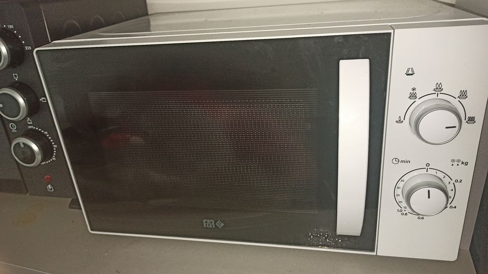 Micro-ondes FAR ? Tr�s bon �tat 35 Brest (29)