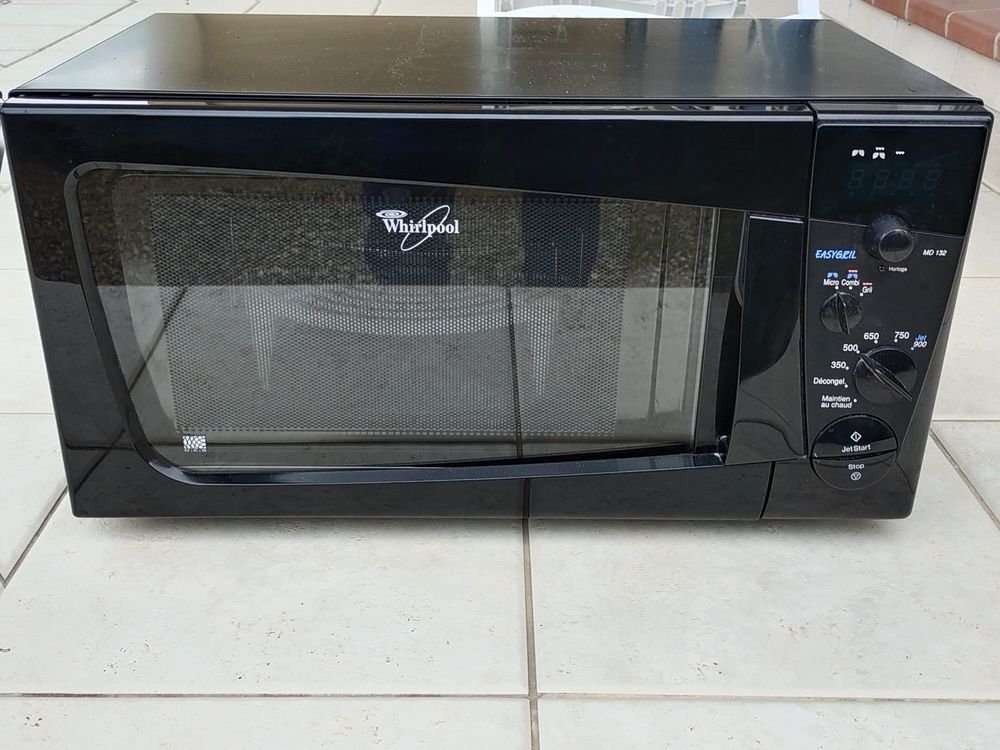 MICRO-ONDES 50 Salernes (83)