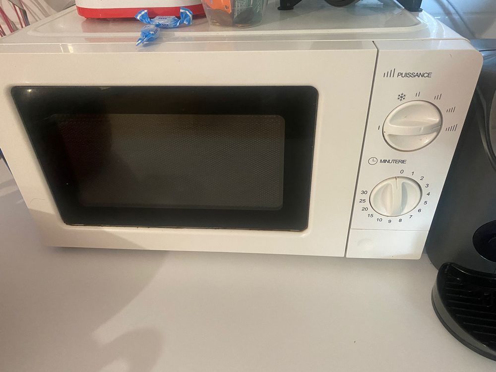 Micro-ondes 25 La Chapelle-des-Fougeretz (35)