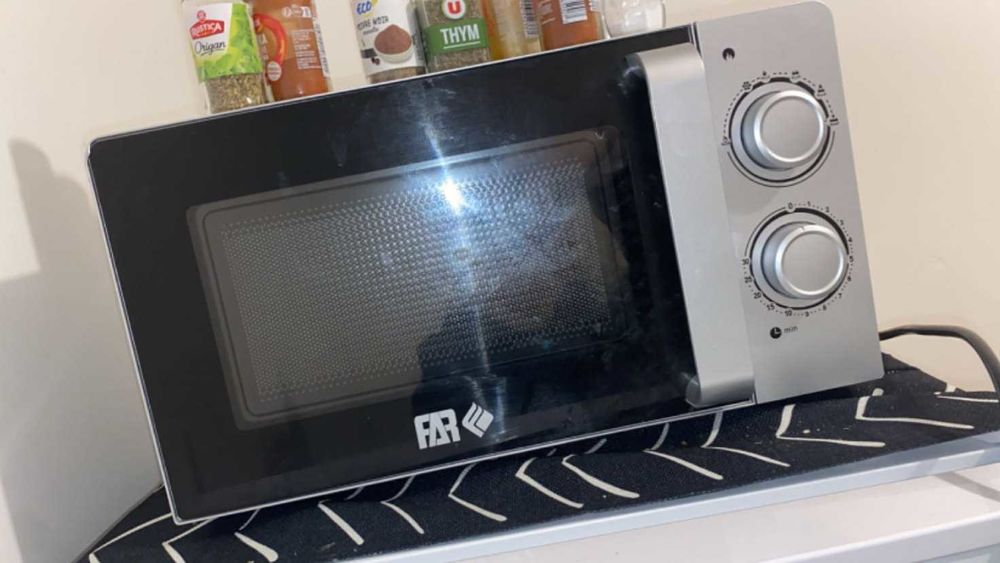 micro ondes 50 Carpentras (84)