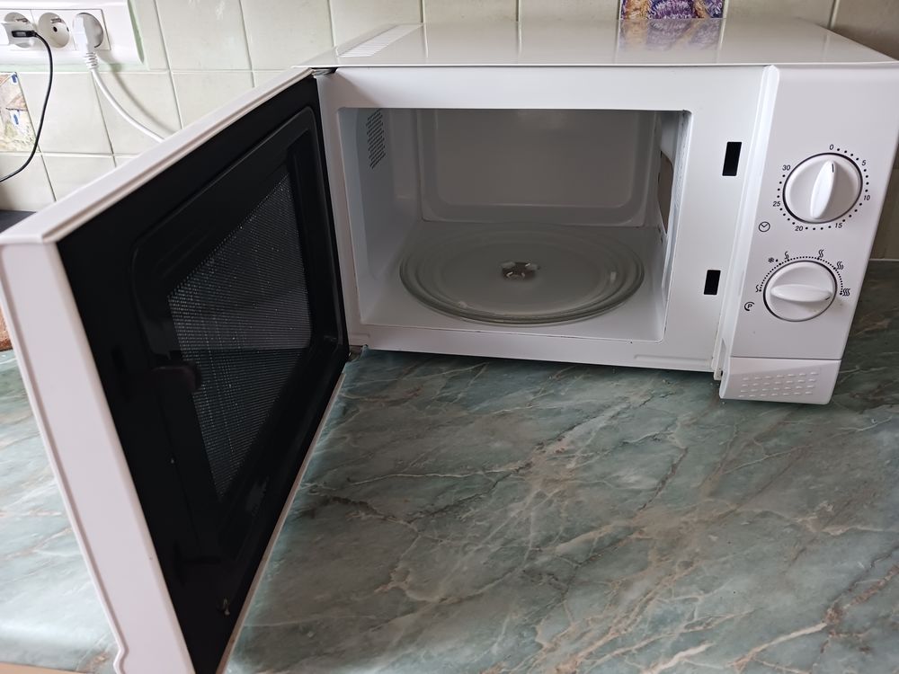 Micro-ondes 15 Lalinde (24)