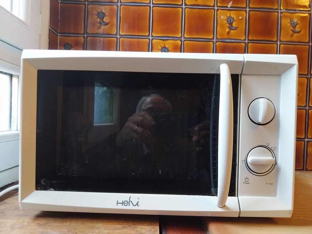 MICRO-ONDES 25 Les Lilas (93)