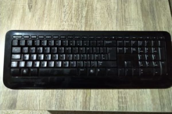 Microsoft clavier sans fil azerty noir mod�le: wireless 800 20 Monteux (84)