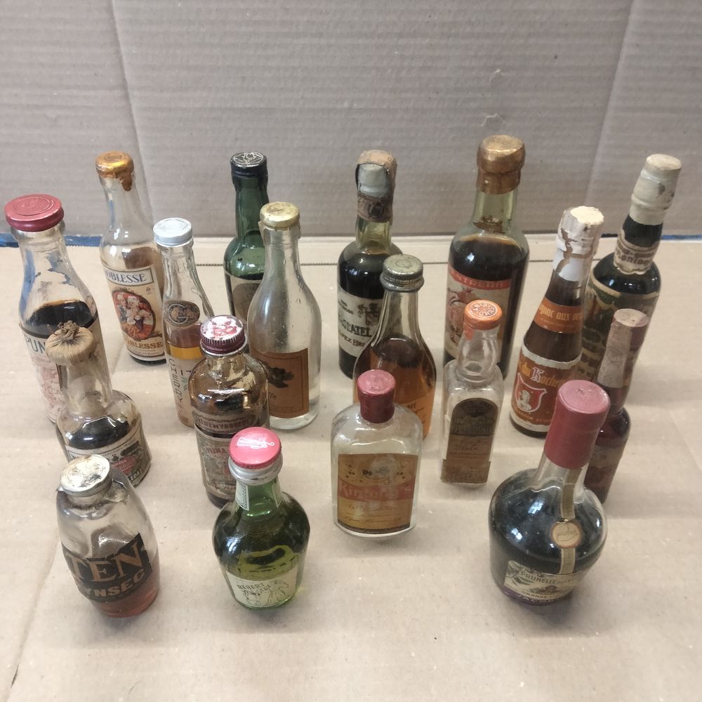 Lot de 45 mignonettes 80 Roquebrune-sur-Argens (83)