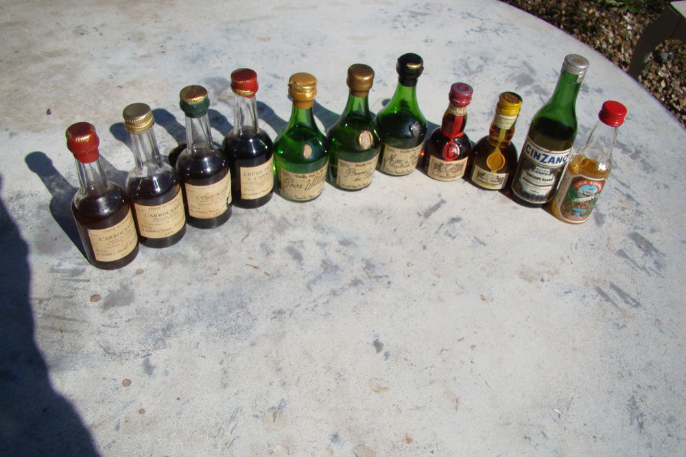 Lot de 11 mignonnettes pleines vintage
40 Gargenville (78)