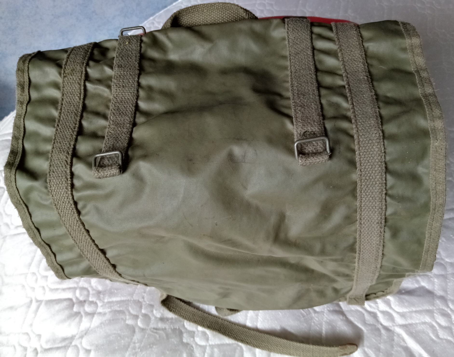 Sac � dos militaire des ann�es 70. 50 Rennes (35)
