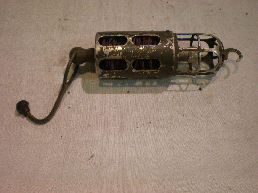 militaria anglais ww2 lampe baladeuse 70 Lens (62)