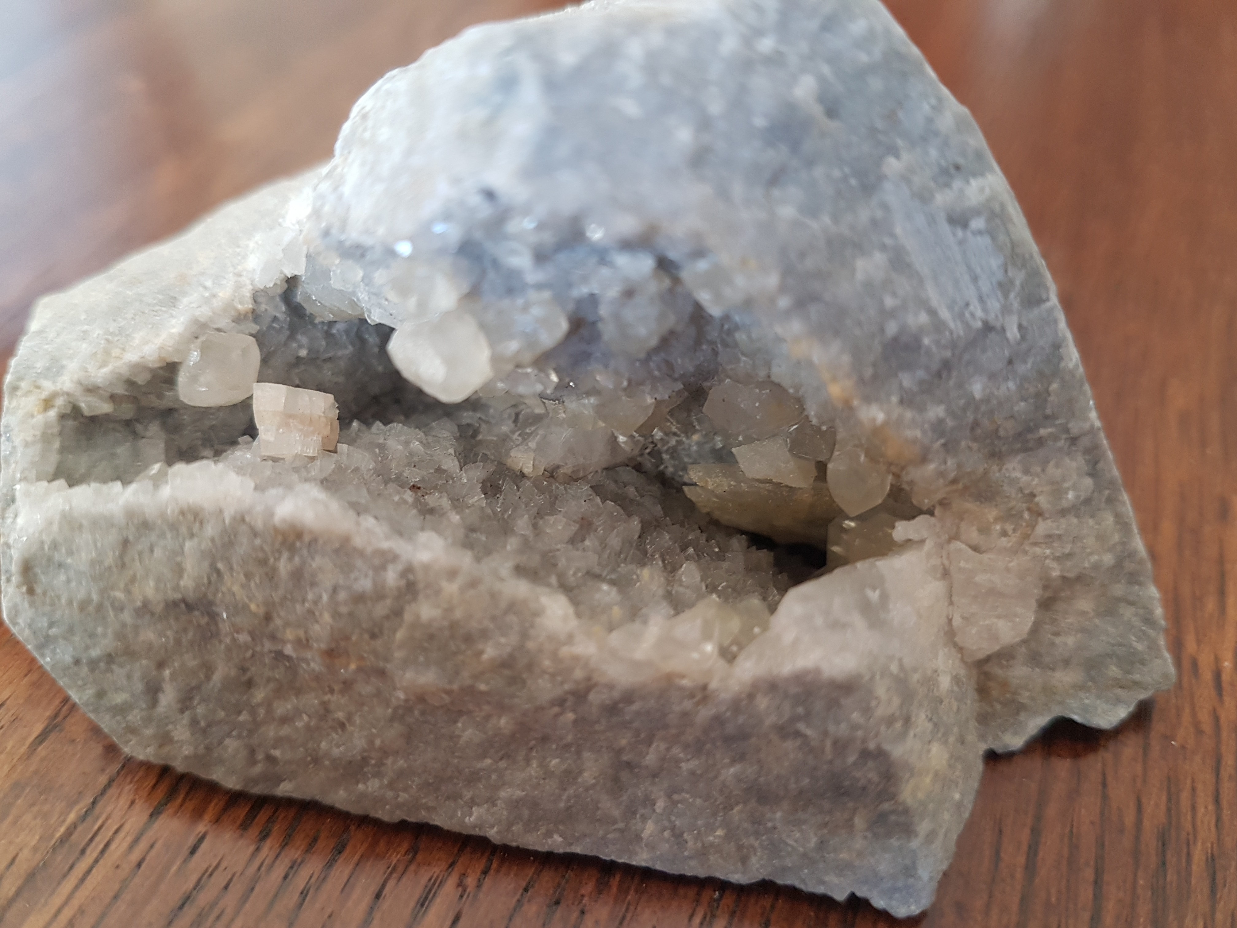 Min�raux des terres rares 5 Fr�jus (83)