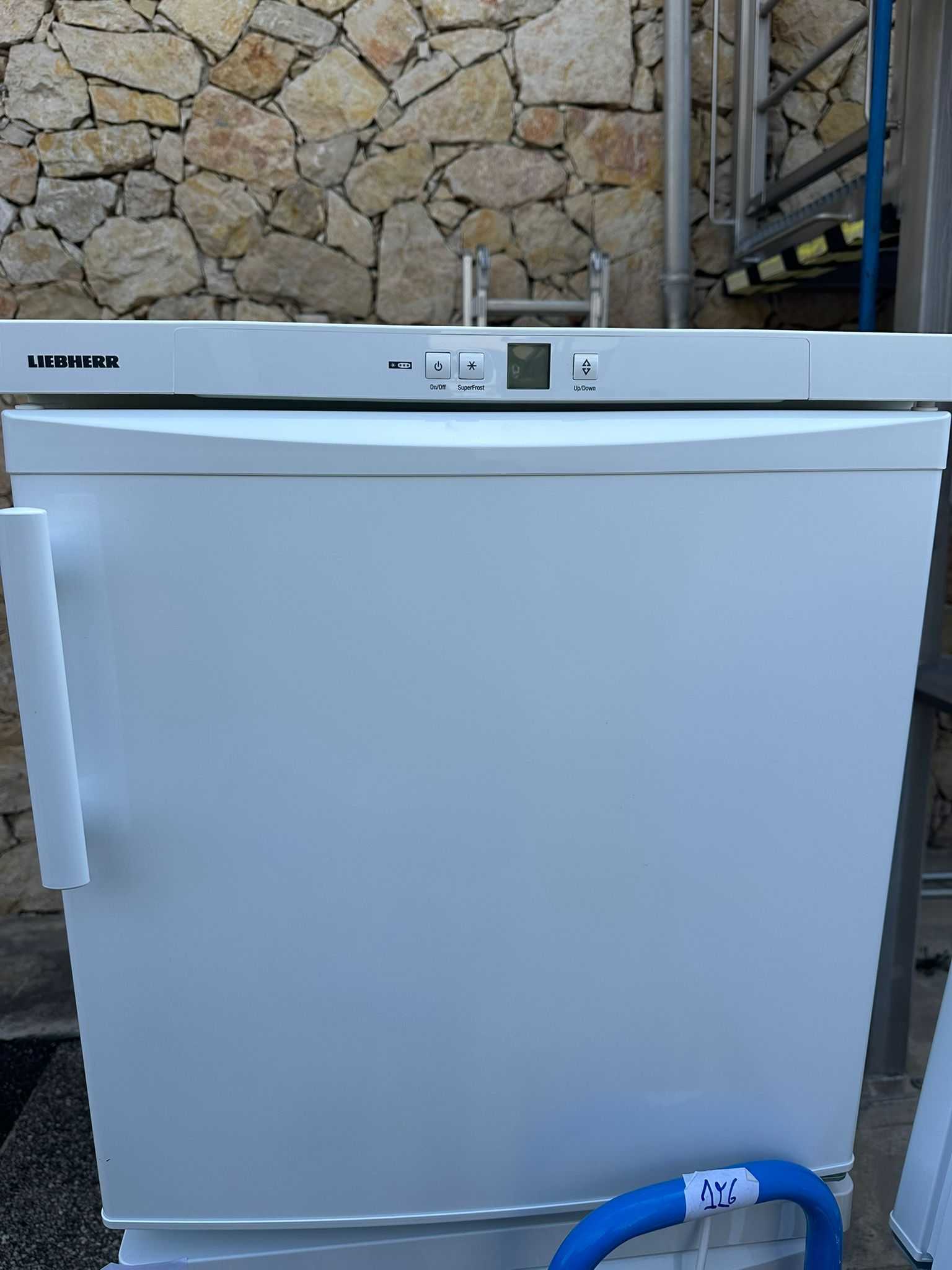 Mini cong�lateur Liebherr 200 Nice (06)