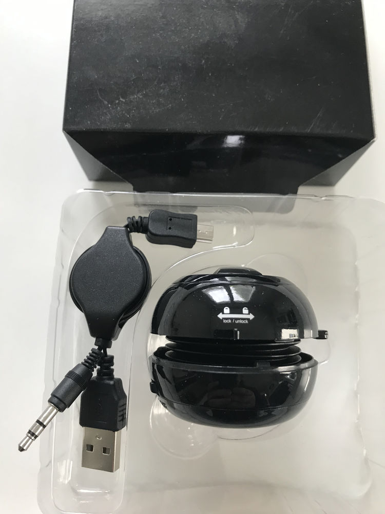 Mini enceinte haut parleur amovible noire 15 Saint-Herblain (44)