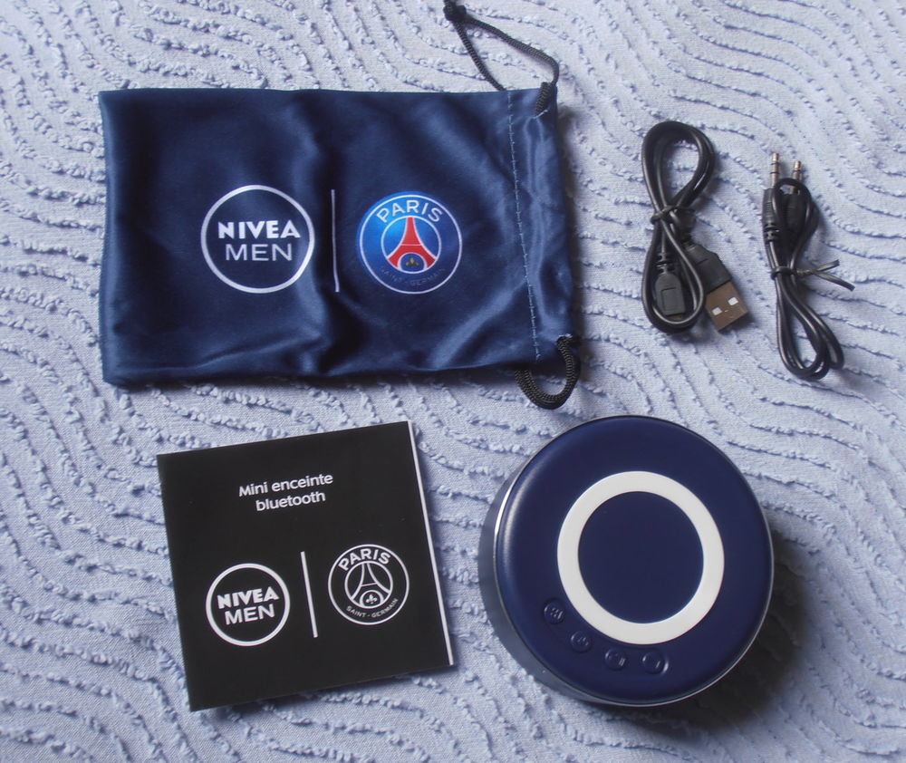 Mini Enceinte portable Bluetooth Nivea for Men / PSG NEUVE
18 Aubin (12)