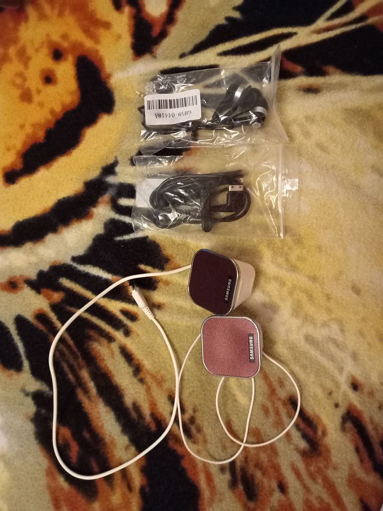 mini enceinte samsung SGH-F250 TR�S BON �TAT 25 Saint-�tienne (42)