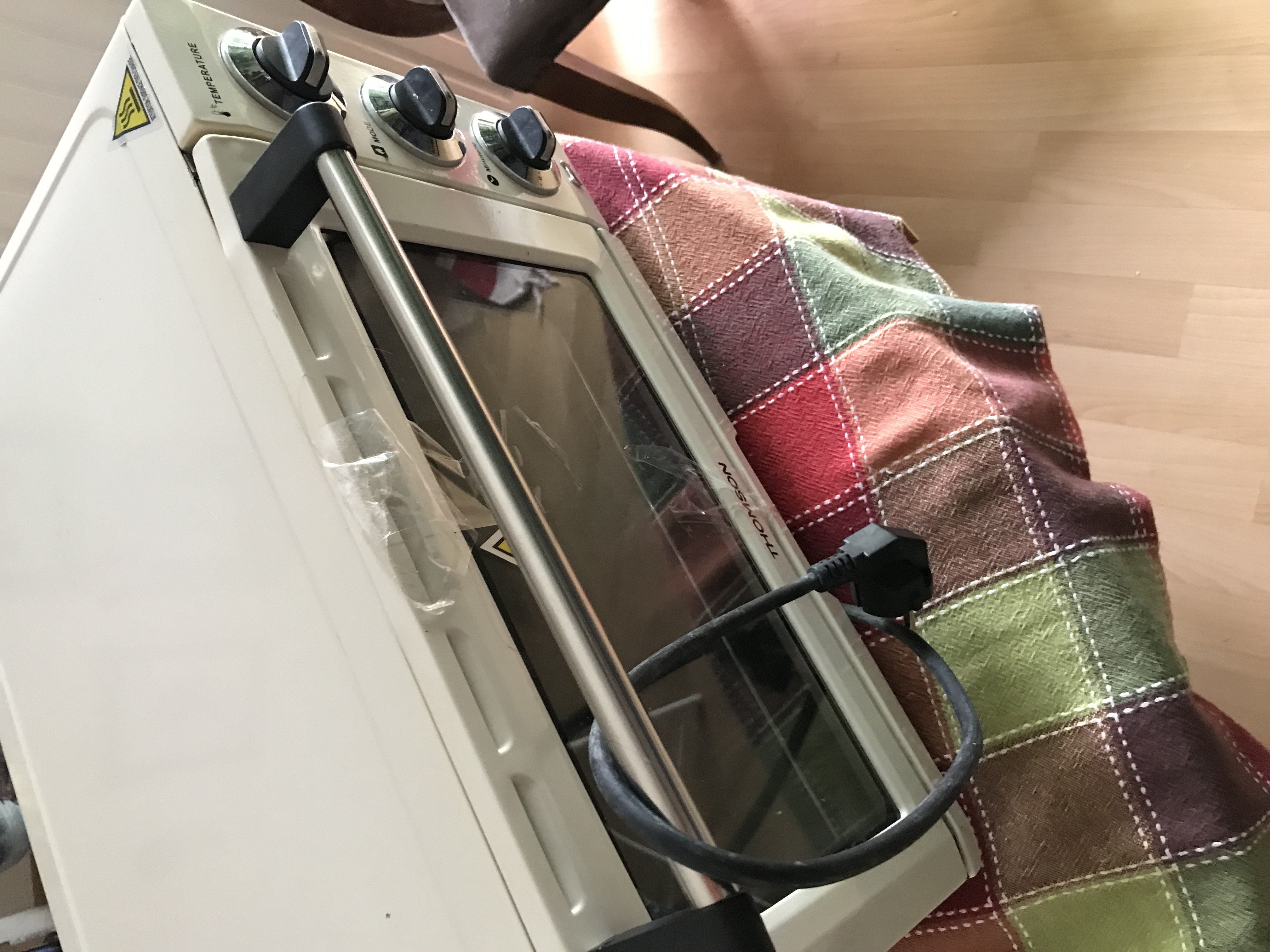 MINI FOUR : h27xl45xp33 25 Champigny-sur-Marne (94)