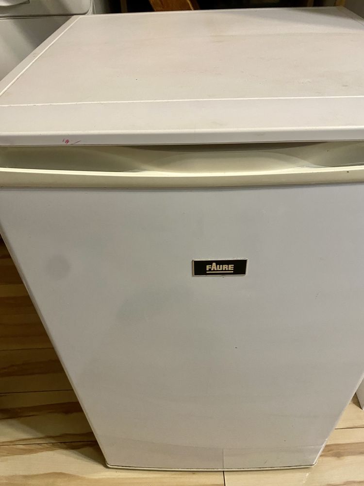 Mini frigo bon �tat. A retirer sur place 60 Paris 9 (75)