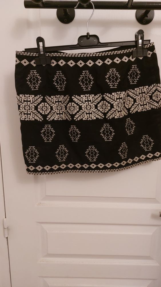 Mini jupe en taille 38 0 Saint-Vincent-de-Tyrosse (40)