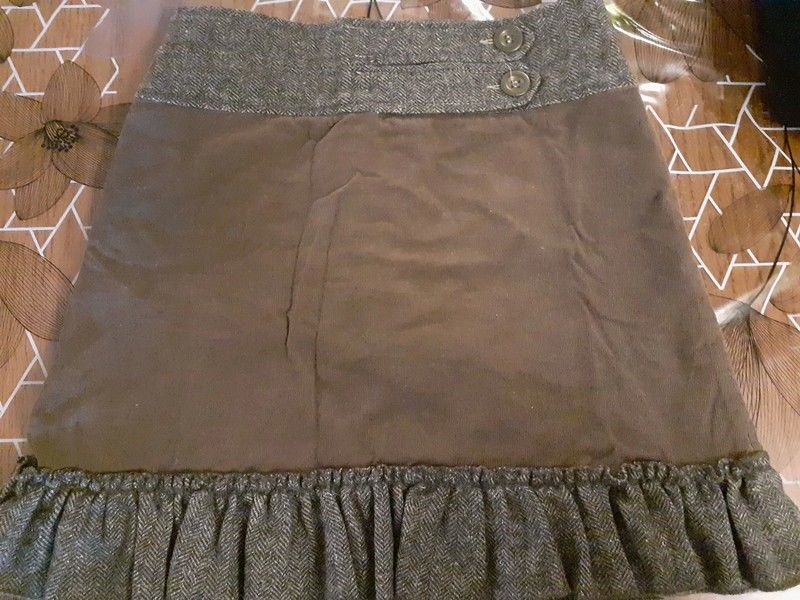 mini jupe en velours marron taille 36 1 La Ferté-sous-Jouarre (77)