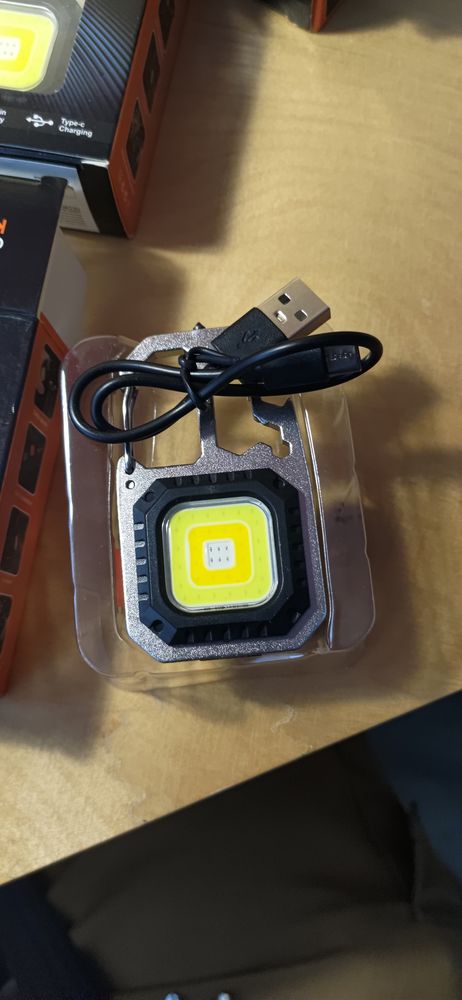 Mini lampe hyper puissante et pleins d'option 5 Sainte-Genevi�ve-des-Bois (91)