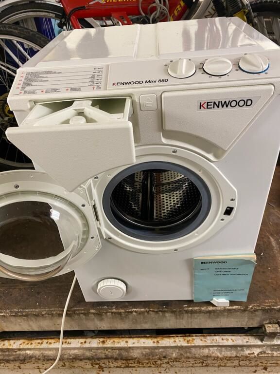 MINI LAVE LINGE 300 Cavalaire-sur-Mer (83)