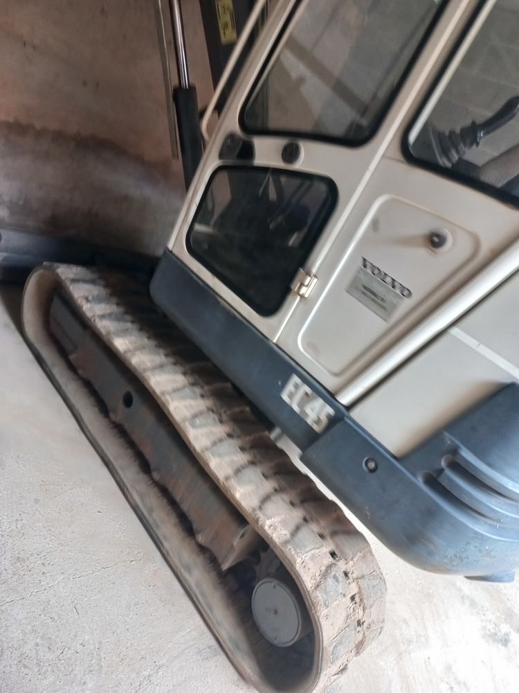 Mini pelle volvo ec45 4t5 2001 . 6000 heures 20000 Laubach (67)