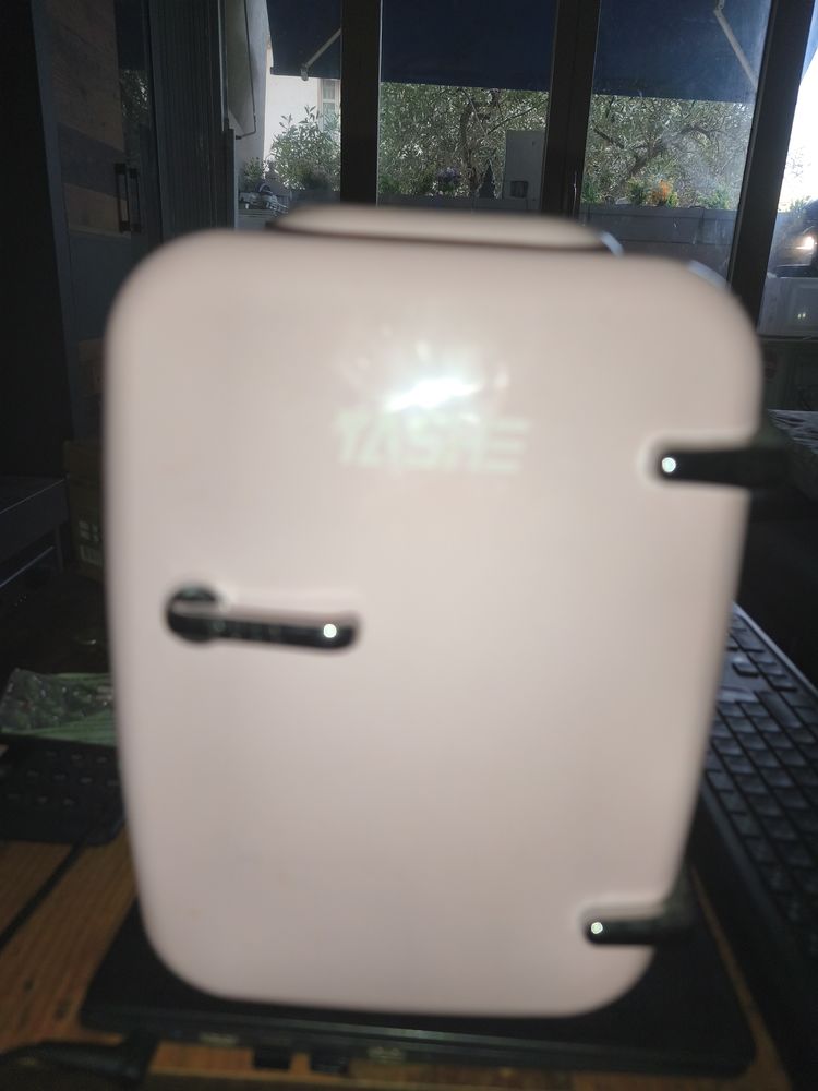 Mini refrigerateur de chambre ROSE 4 litres 20 Le Cannet (06)