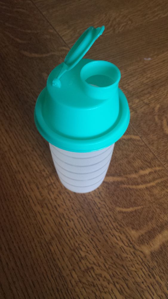 mini shaker vert ou bleu neuf 250 ml 10 Mérignies (59)