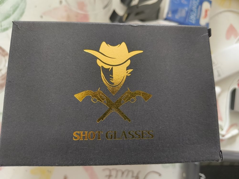 mini verres en plastique forme cartouche 25 Tarbes (65)