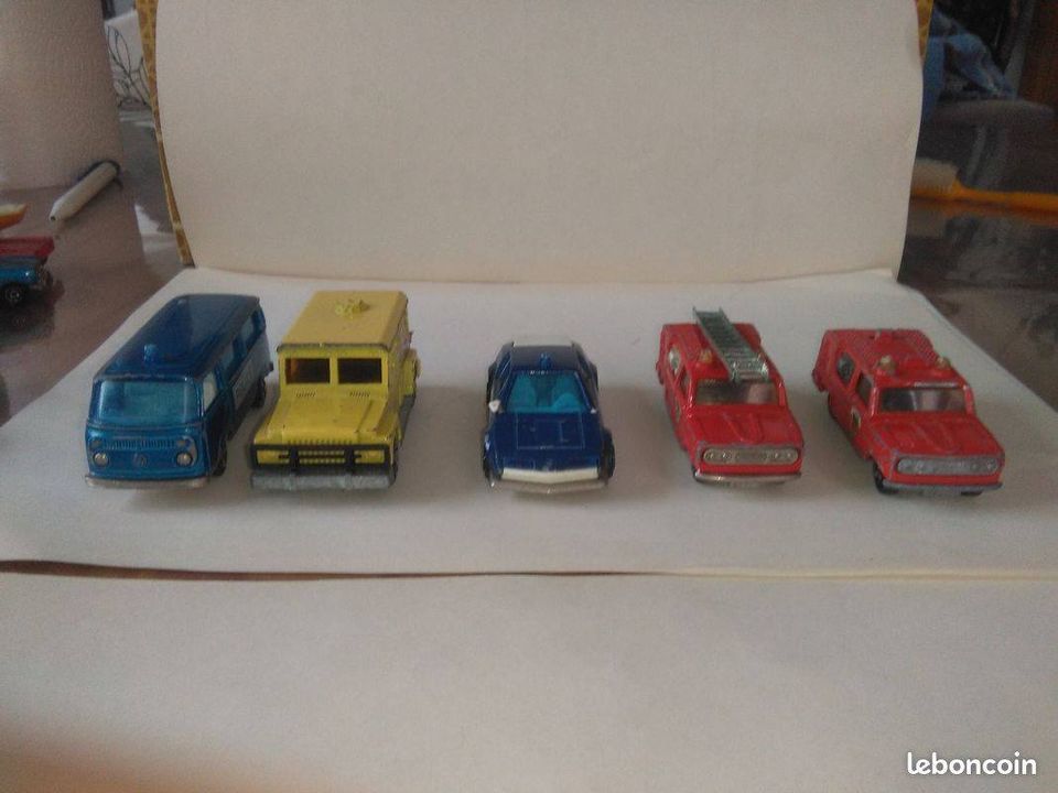 MINI VOITURES MAJORETTE COLLECTION N1 1 Amiens (80)